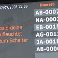 103 AE 1  In Abwandlung eines bekannten Werbespruchs könnte man vielleicht sagen: "Ich will da bleiben, wo ich bin. Du musst!" Das soll wohl heißen, dass der Gang zur "Agentur für Einnahmen" in Meran oft kein freiwilliger ist.  Das Foto wurde uns anonym zugeschickt.