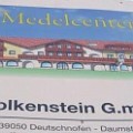 140 medelcenter  Liebe "Buben", macht euch keine falschen Hoffnungen. Hier entsteht nicht etwa ein Center für Mädels. Ortskundige haben uns aufgeklärt: "Medél-Center" müsste es heißen, nach dem Ort, wo der Bau entsteht. "Medél ist die grödnerische Bezeichnung für die kleine Almhütte, in der während der Heumahd (nur) gekocht wird und die unweit des Stadels, der eigentlichen Schlafstätte, steht", schreibt Oscar Insam. Das Foto schoss sein Sohn Miguel.