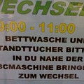 425 wechsel  Dieses Schild verträgt wohl selbst einen "Wechsel". "Abgeblitzt" von Michael Kobald am Gardasee.
