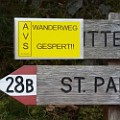 835 pankraz  In St. Pankraz in Ulten muss der AVS schon bei den Buchstaben sparen.